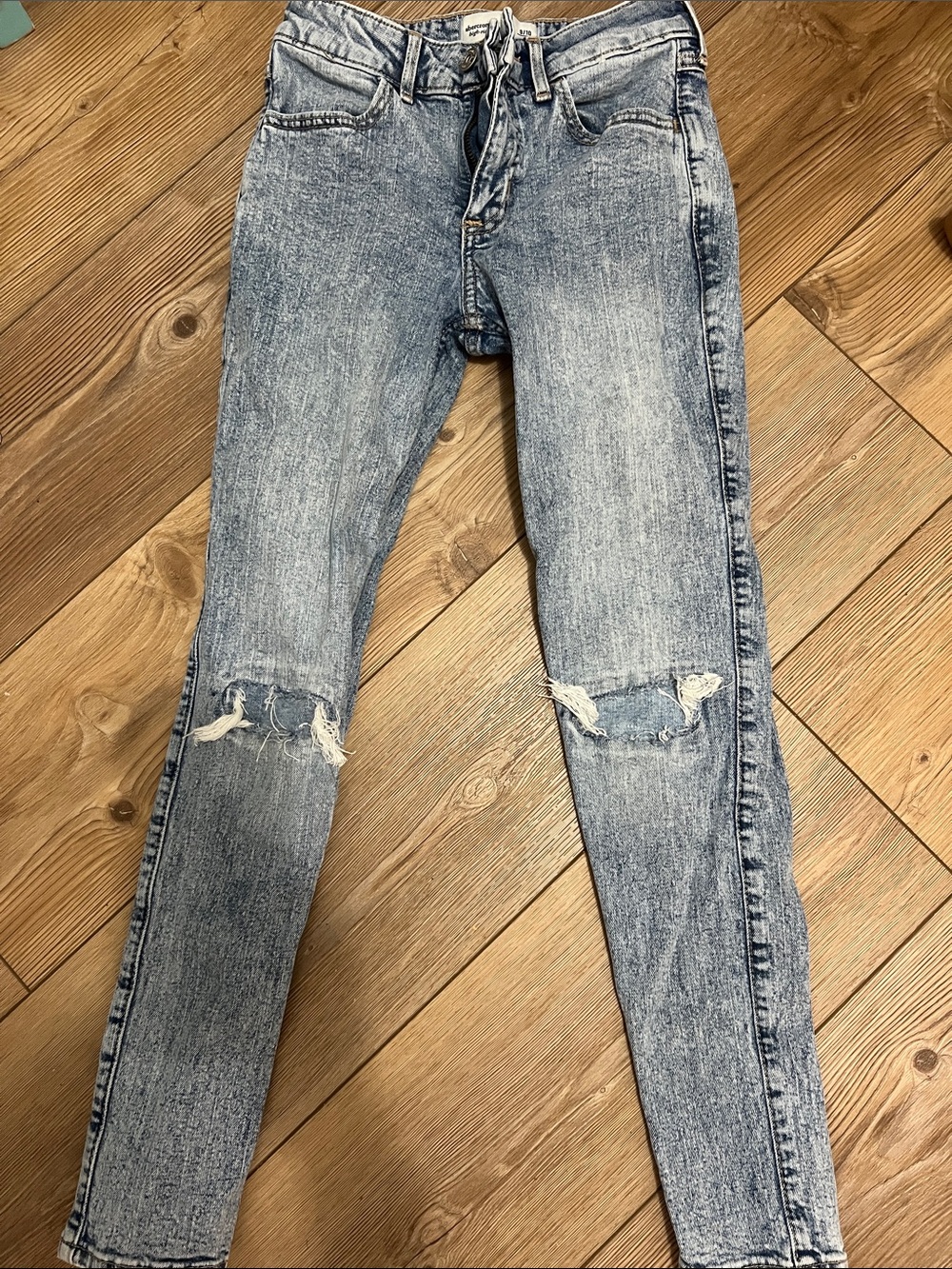 abercrombie kids light blue distressed skinny jeans